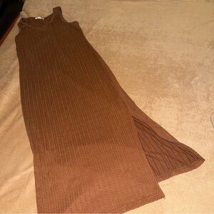 Sleeveless Brown Rib-Knit Maxi Maternity Dress